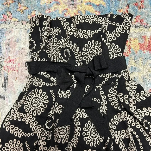 NWT White House Black Market Strapless Embroidered Midi Dress - Picture 4 of 5